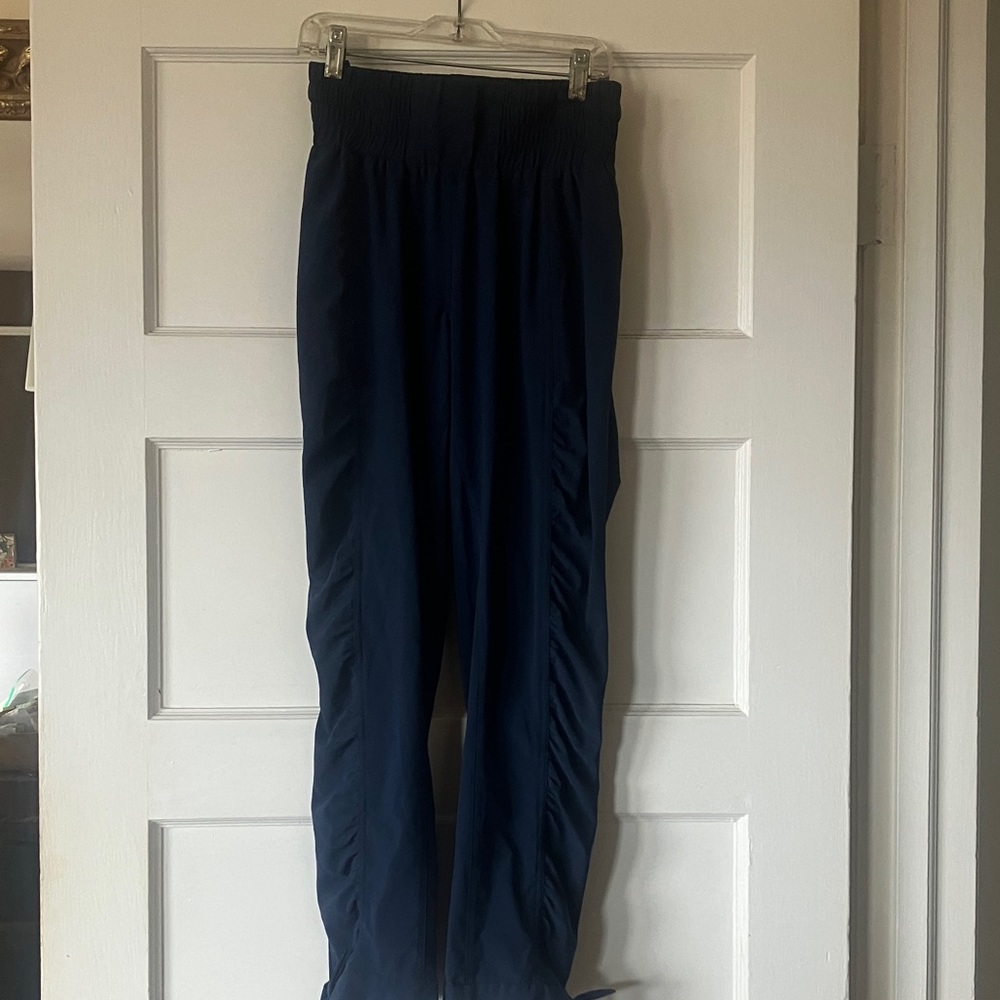 Blue ruched PRANA pants with pockets